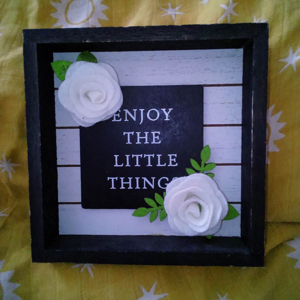 Dollar General Decorative Wood Picture With A Pharse And White Roses
